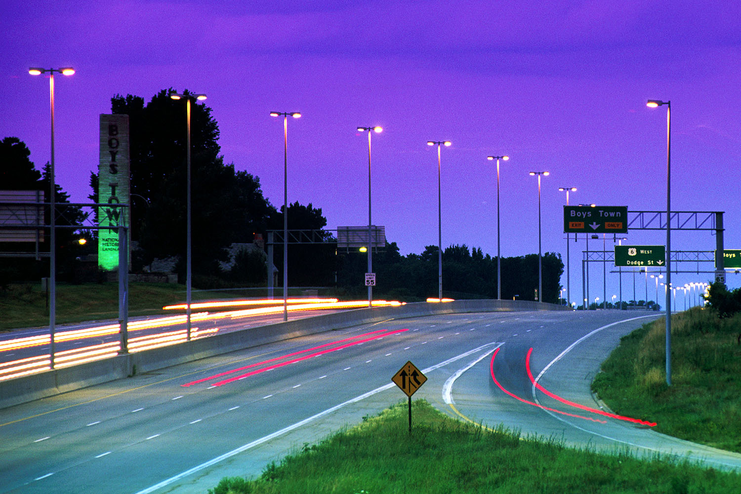 •	Street light pole for road and highway lighting
•	Street light pole manufacturer in India
•	Outdoor street light pole for urban areas
