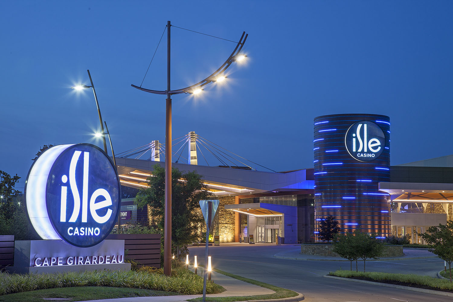 •	MS street light pole with galvanized finish
•	Mild steel street light pole heavy duty design
•	Tubular street light pole for residential roads
•	Tubular mild steel street light pole